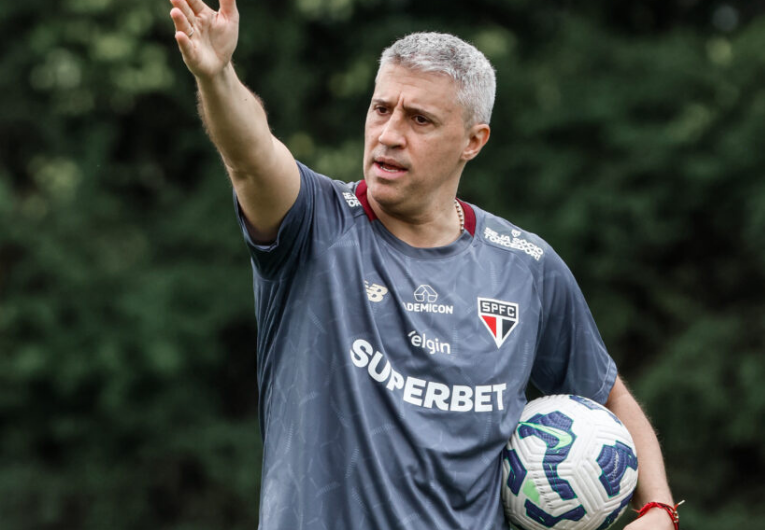 imagem da materia: Crespo comanda primeiro treino tático em volta ao São Paulo