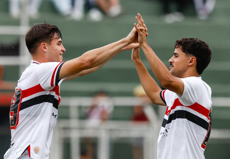 imagem da materia: São Paulo goleia Briosa e se torna líder no Paulista Sub-20