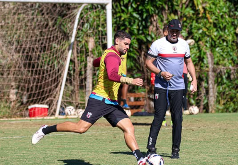imagem da materia: Botafogo-SP segue preparação visando duelo com a Chapecoense