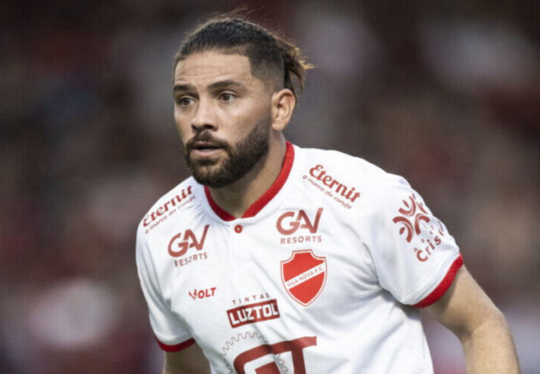 imagem da materia: Guarani acerta contratação de Diego Torres até o fim de 2026