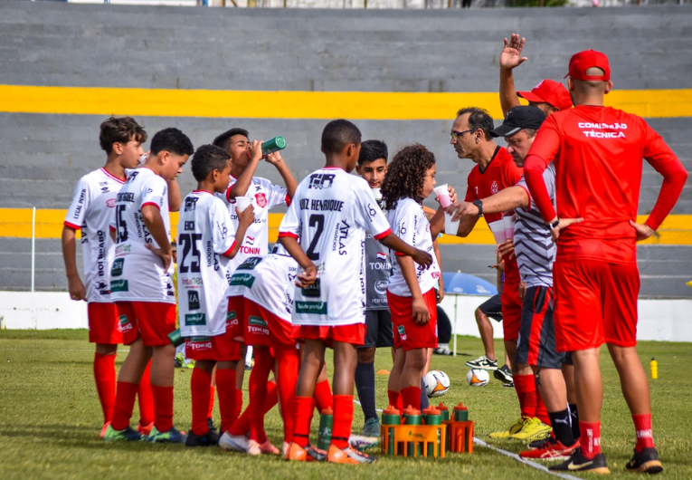 imagem da materia: Sub-12 vence e sub-11 do Lobo segue invicto no Paulista