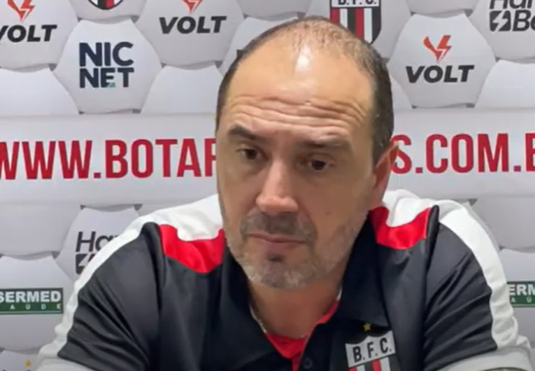 imagem da materia: Allan Aal lamenta gol no fim e destaca lições após derrota