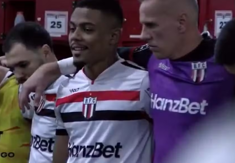 imagem da materia: Mensagem de Pedro antes de jogo emociona elenco do Botafogo