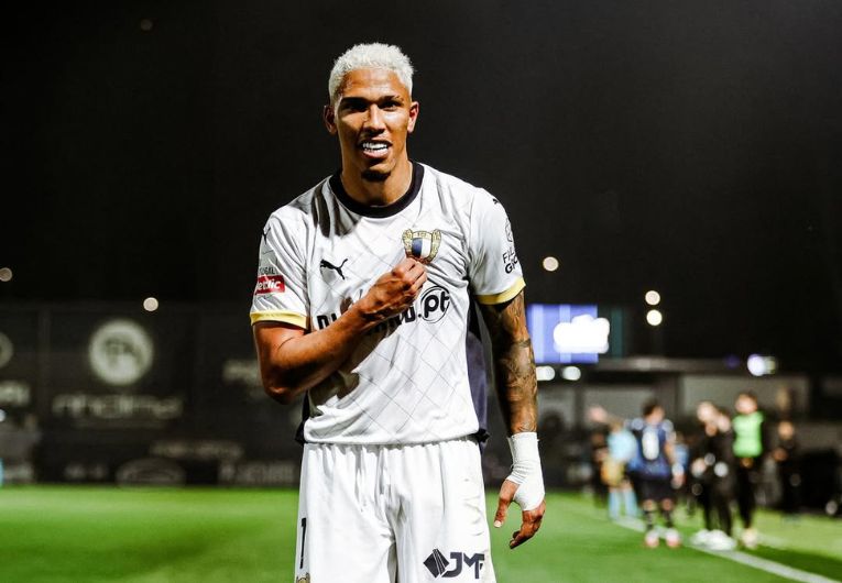 imagem da materia: Bragantino acerta venda do atacante Sorriso ao Famalicão-POR