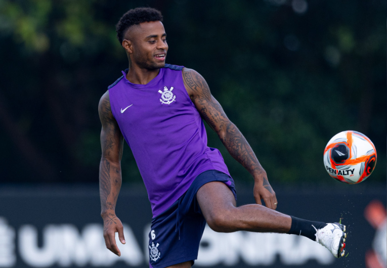 imagem da materia: Corinthians encaminha empréstimo de lateral aos EUA