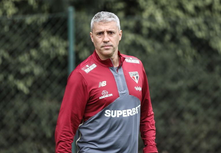 imagem da materia: Crespo comanda trabalho tático com elenco são-paulino