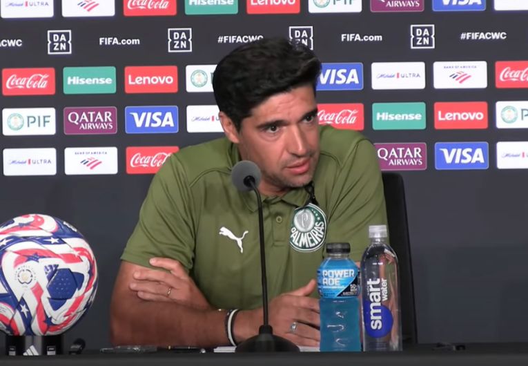 imagem da materia: “Chelsea veio aqui e comprou nosso melhor jogador”, diz Abel