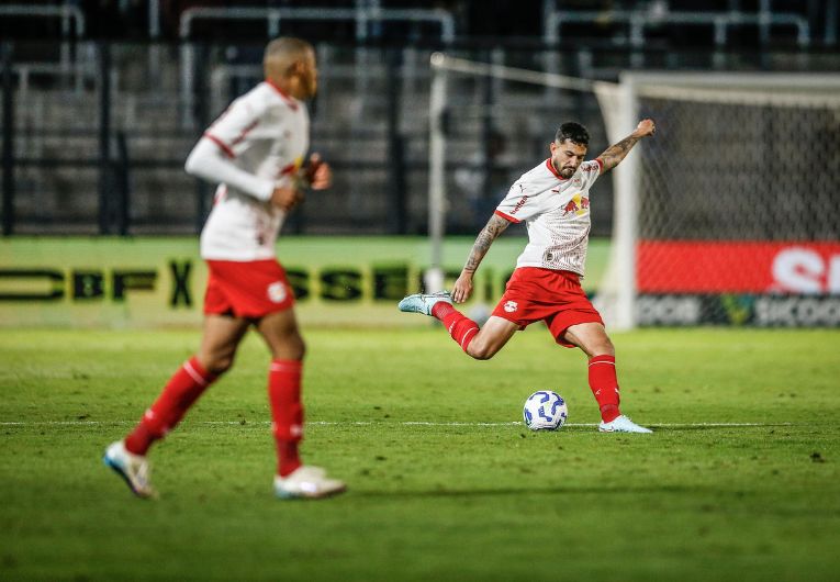 imagem da materia: CBF altera data e horário de dois jogos do Bragantino