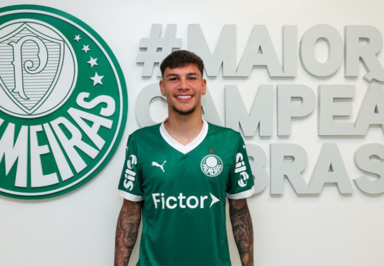 imagem da materia: Palmeiras anuncia renovação com grande promessa da base