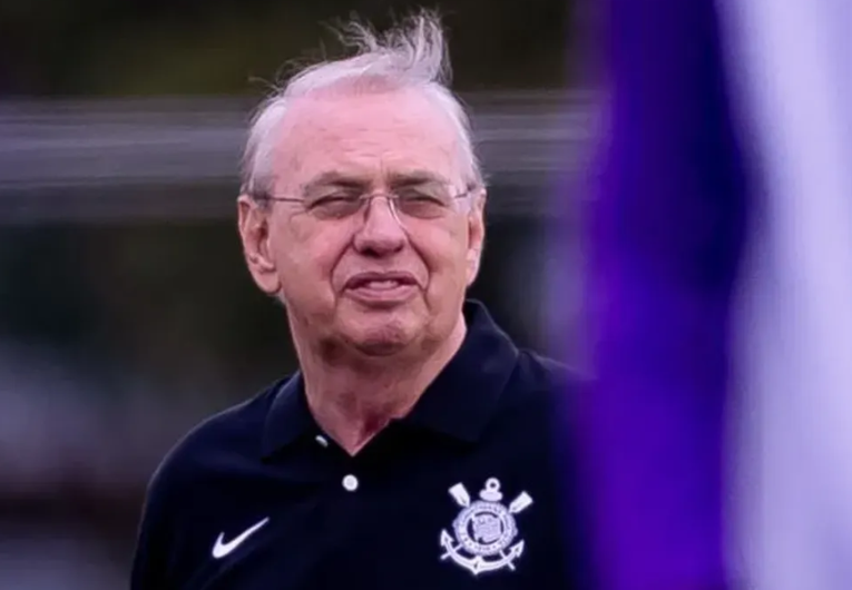 imagem da materia: Corinthians quita salários, mas mantém pendências