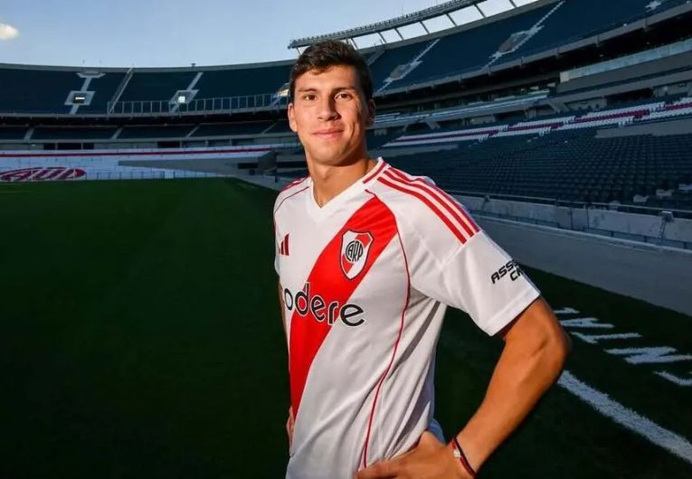 imagem da materia: São Paulo tem interesse em atacante chileno