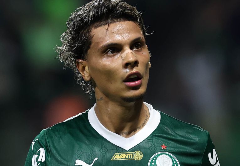imagem da materia: Roma pode pagar valores pedidos pelo Palmeiras por Ríos