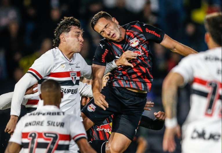 imagem da materia: Bragantino e São Paulo empatam em partida de reviravoltas