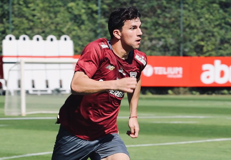 imagem da materia: São Paulo anuncia a contratação do atacante chileno Tapia