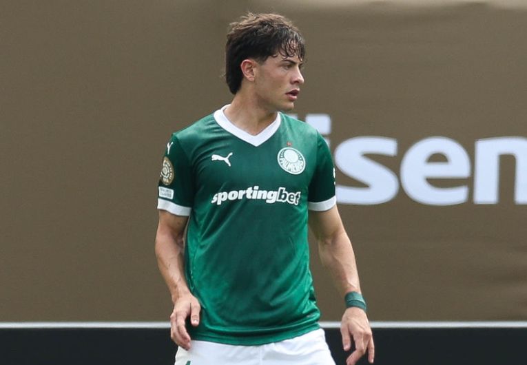 imagem da materia: Giay comenta sobre sua adaptação ao Palmeiras