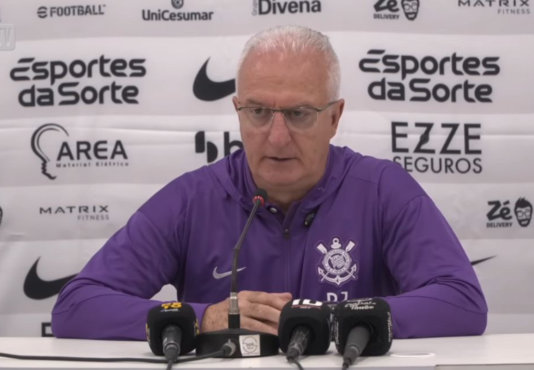 imagem da materia: Dorival explica time misto e elogia reação do Corinthians