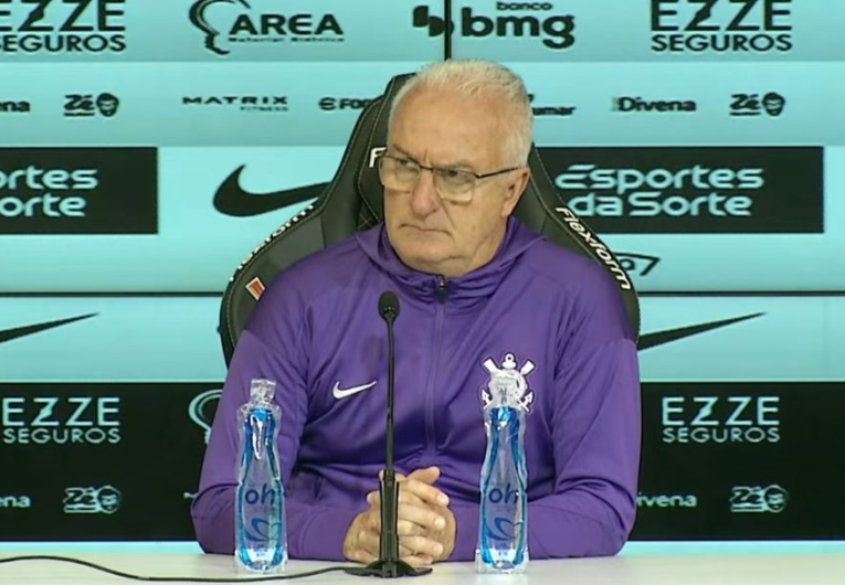 imagem da materia: Dorival cita equilíbrio e evolução defensiva do Corinthians