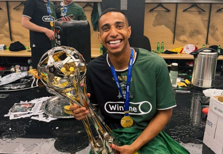 imagem da materia: Krasnodar define preço para Corinthians ter Victor Sá