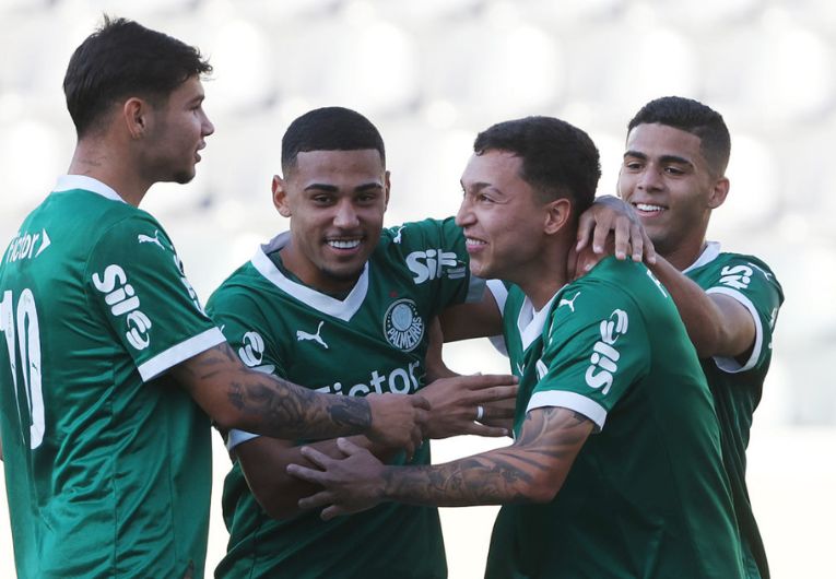 imagem da materia: Palmeiras vence e avança a semifinal do Brasileiro Sub-20