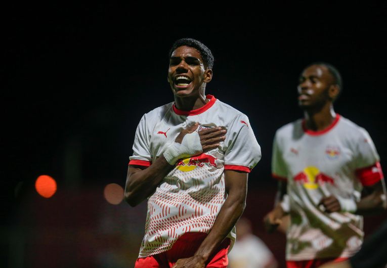 imagem da materia: Bragantino garante vaga na semifinal do Brasileiro Sub-20