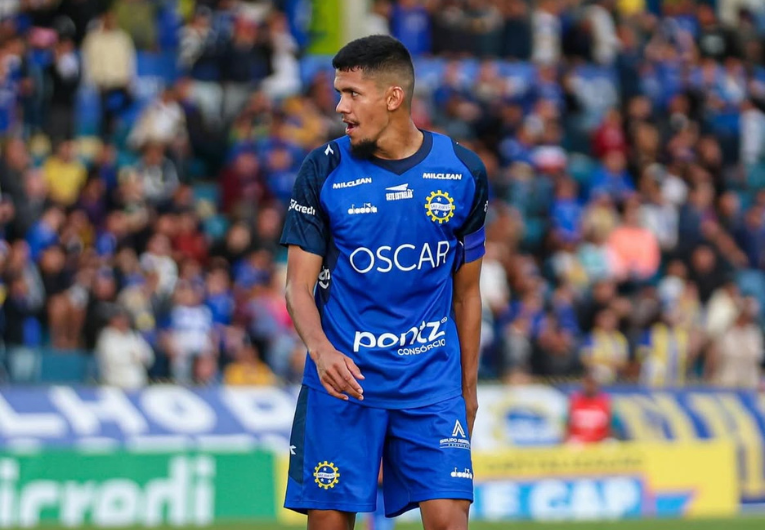 imagem da materia: Jeferson Lima vive melhor momento no São José e exalta time