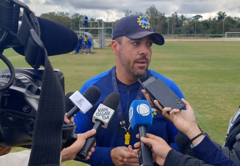 imagem da materia: São José deve reforçar elenco com contratações pontuais
