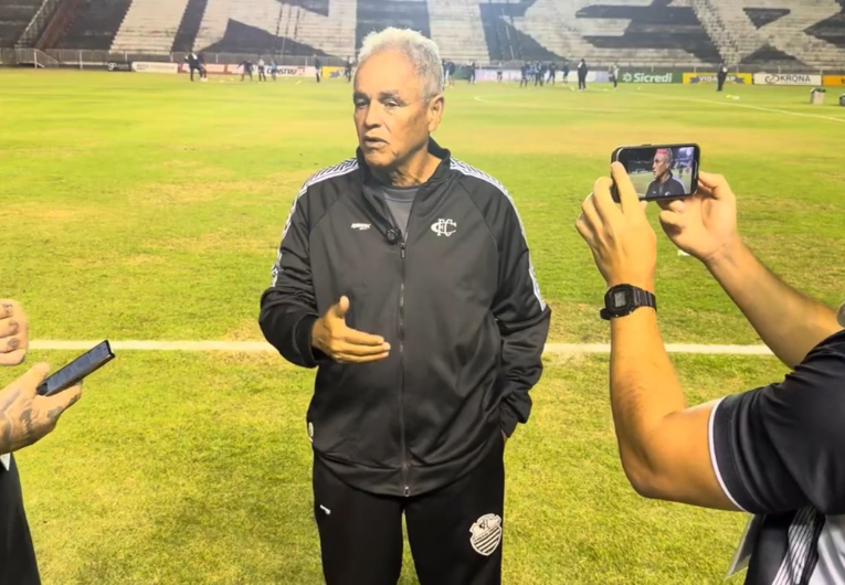 imagem da materia: Davino vê empate com “bom resultado”, mas lamenta gol no fim