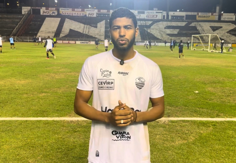 imagem da materia: Felipe Rodrigues comemora fase artilheira no Comercial