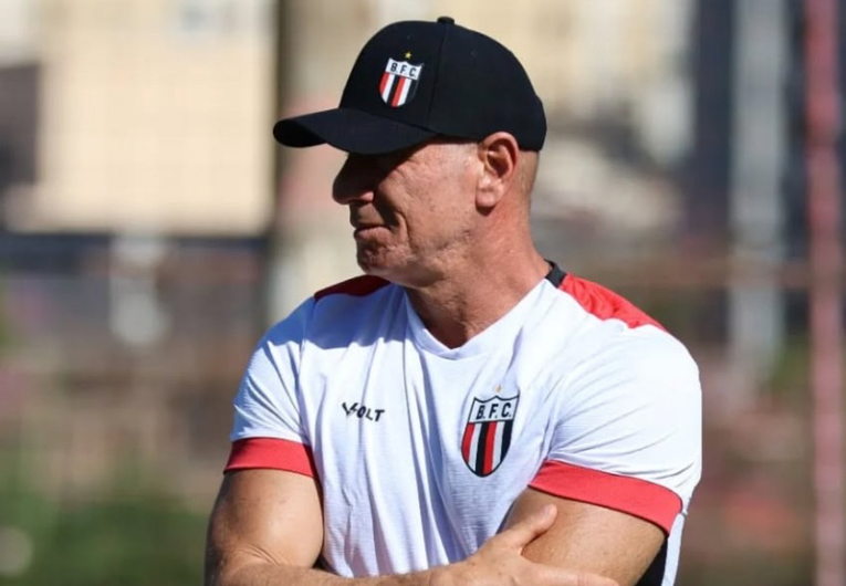 imagem da materia: Ivan Izzo explica ausências da dupla de Matheus no clássico