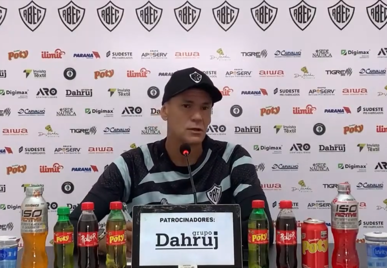 imagem da materia: Toth: “Pressão é não ter emprego. Não vou sair”