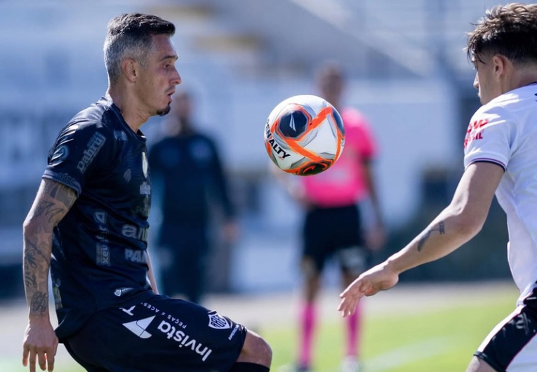 imagem da materia: Toth lamenta derrota e diz que vai “segurar as pontas”