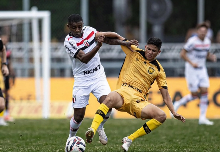 imagem da materia: Allan Aal prega reação rápida antes de encarar o Criciúma