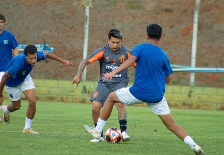 imagem da materia: Jogo-treino movimenta elenco do XV antes de clássico