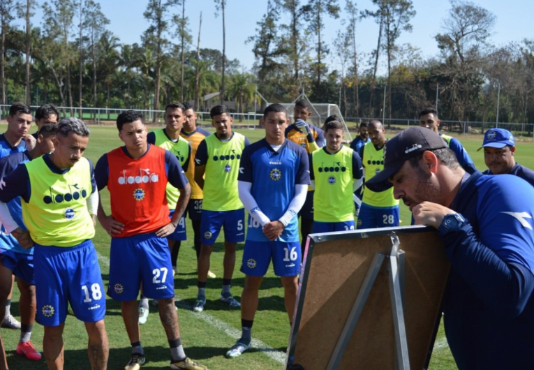 imagem da materia: Marelli critica rótulo de técnico por divisão no futebol