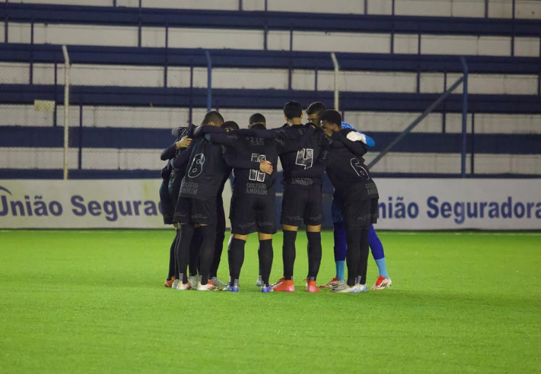 imagem da materia: Corinthians é superado pelo Inter por 1 a 0 em Porto Alegre