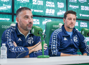 Farnei detalha novo plano de gestão dos elencos do Bugre