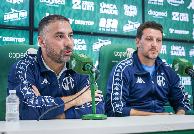 imagem da materia: Farnei detalha novo plano de gestão dos elencos do Bugre