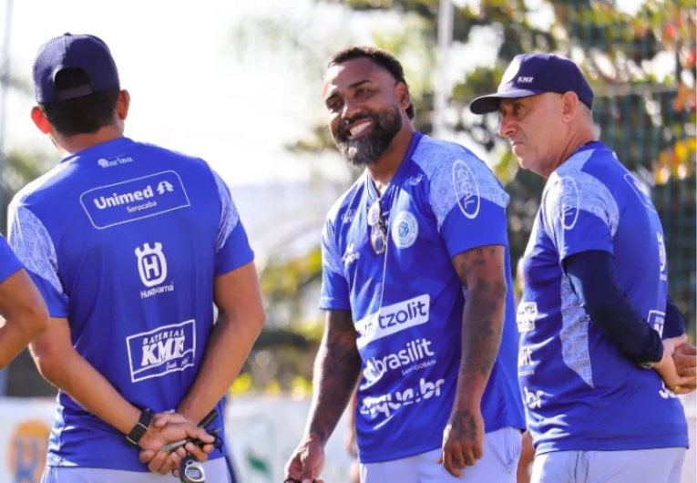 imagem da materia: Coelho destaca evolução do Bentão para jogo contra o Guarani