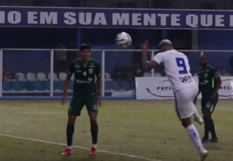 imagem da materia: Água Santa segura empate com um a menos contra Porto Vitória