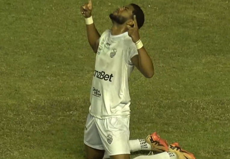 imagem da materia: Felipe decide de novo e é vice-artilheiro da Copa Paulista