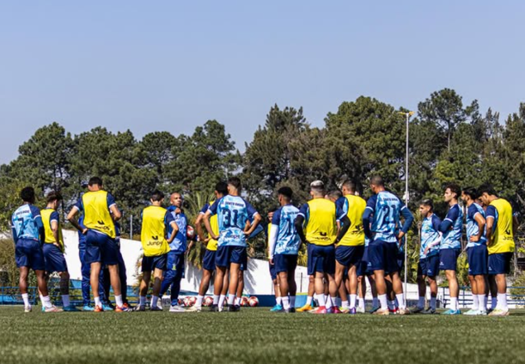 imagem da materia: Renato inicia trabalhos com Santo André e mira segunda fase