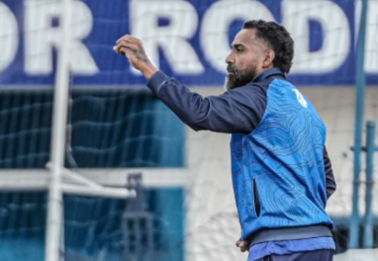 imagem da materia: Coelho prevê duelo difícil fora de casa “É outra pedreira”