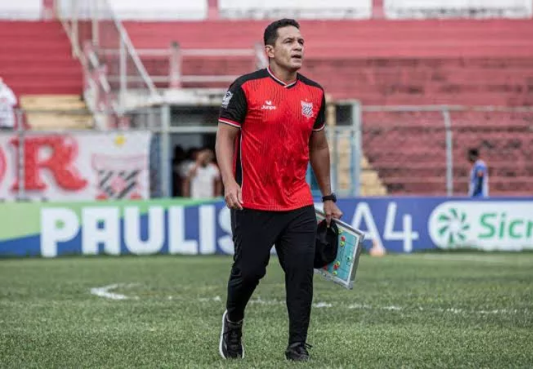 imagem da materia: Fausto fala sobre pressão por resultado mas mantém confiança