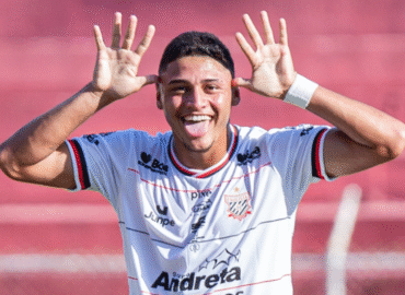 Paulista supera Guarani e entra na zona de classificação