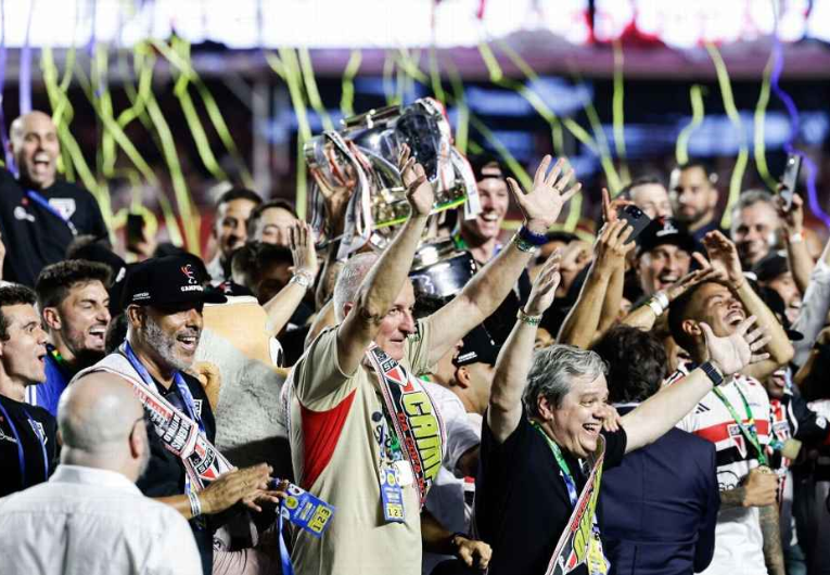 imagem da materia: Dorival volta ao Morumbis depois de quase dois anos