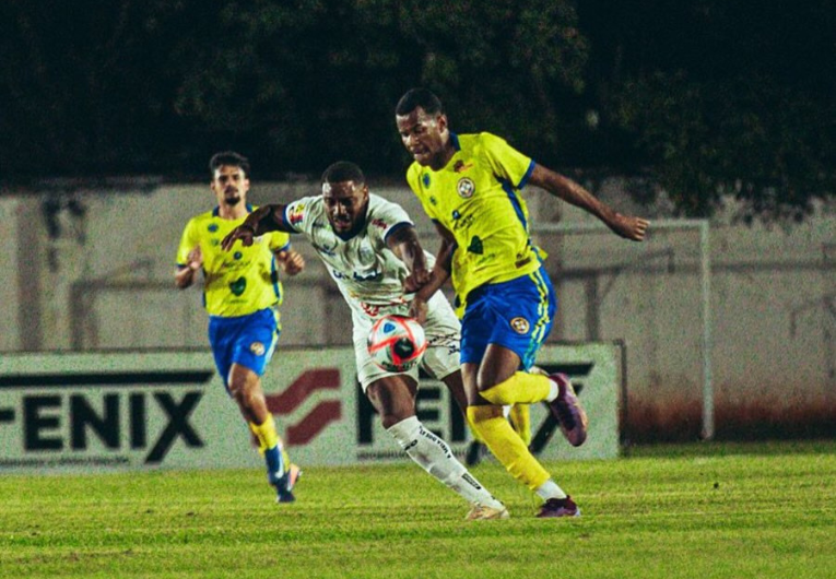 imagem da materia: Monte Azul assume a liderança do grupo 1 após nova vitória