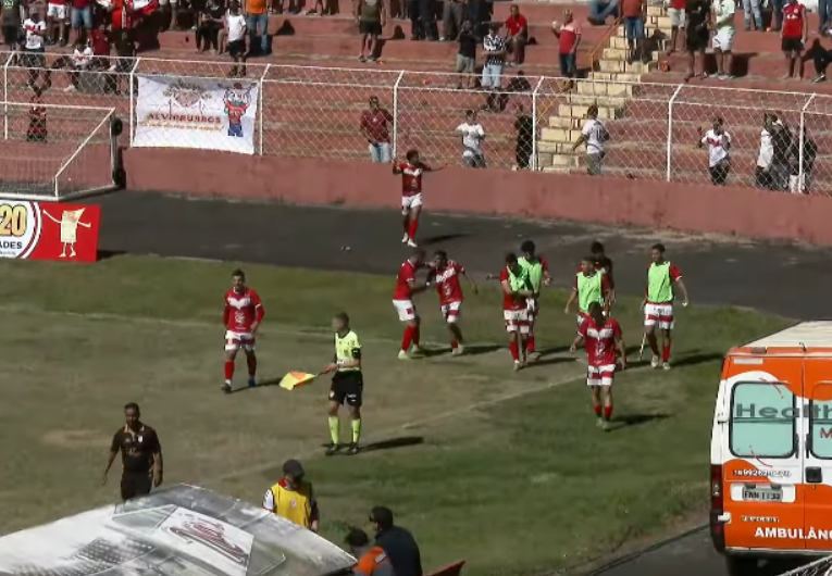 imagem da materia: Batatais vence o ECUS por 3 a 1 e lidera Grupo 5 da Bezinha