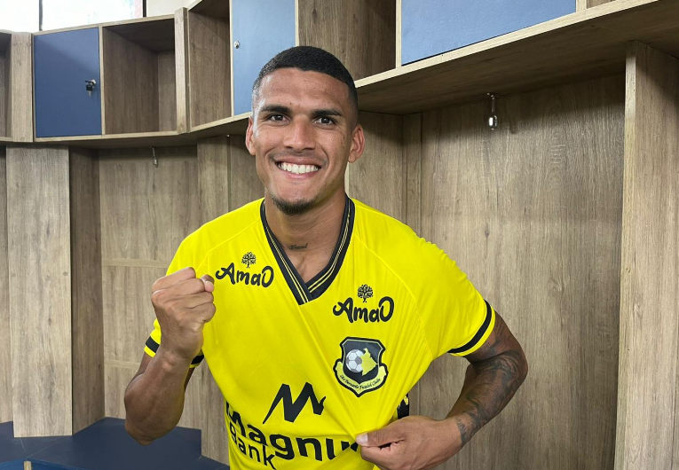 imagem da materia: Guarani faz sondagem por volante Kadi Silva, do São Bernardo