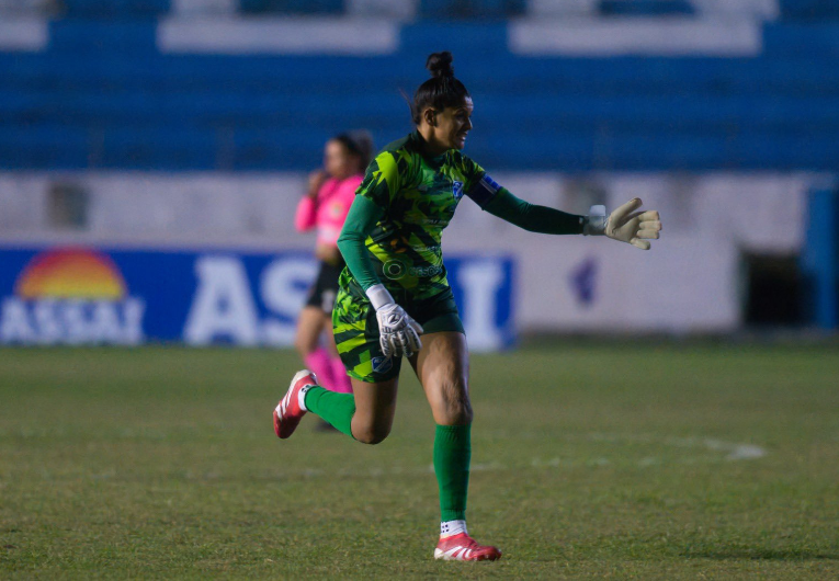 imagem da materia: Taubaté vence o Santos e sobe na tabela do Paulista Feminino