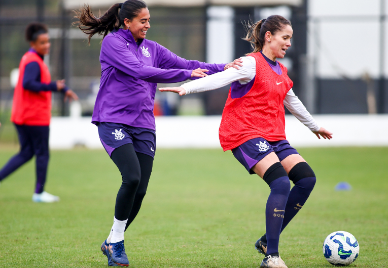imagem da materia: Corinthians embarca para torneio amistoso nos EUA